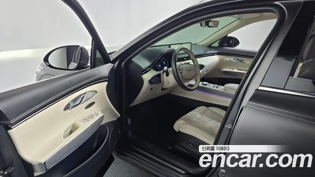 Genesis GV70 — Фото автомобиля 15