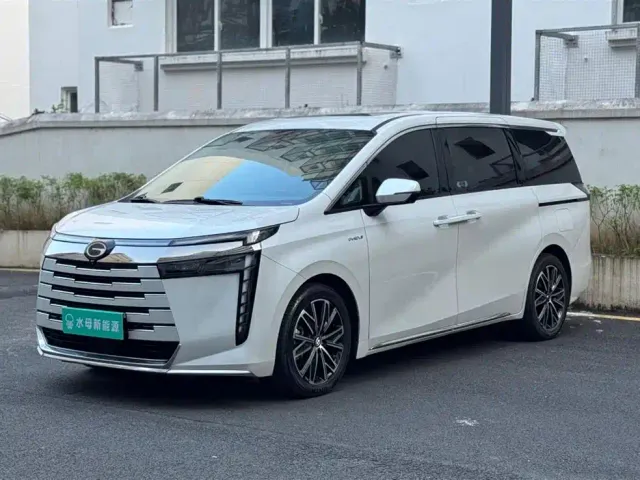 Фотография автомобиля — GAC Trumpchi E8