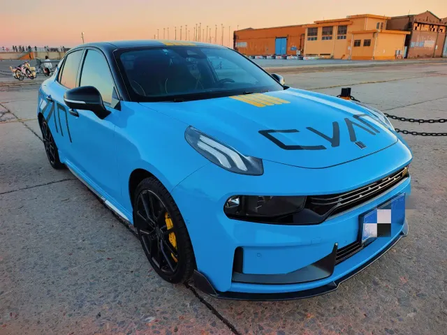 Lynk & Co 03 — Фото автомобиля 10
