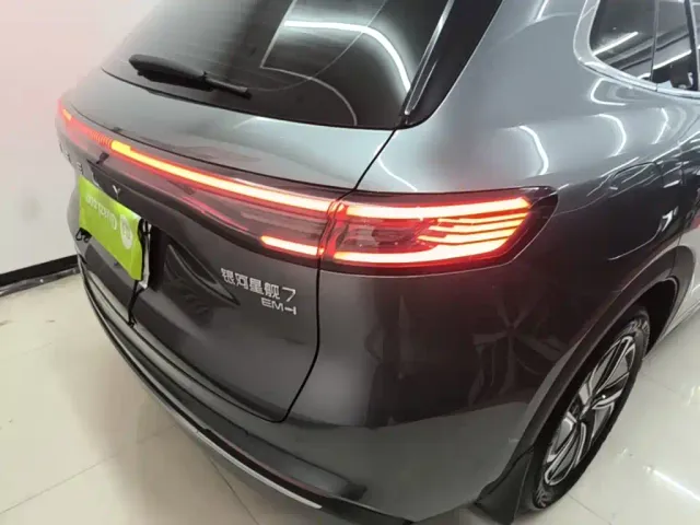 Geely Galaxy Starship 7 EM-i — Фото автомобиля 7
