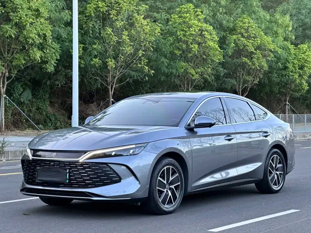 Фотография автомобиля — BYD Qin L