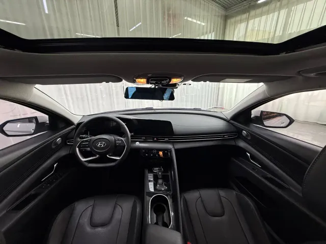Hyundai Elantra — Фото автомобиля 18