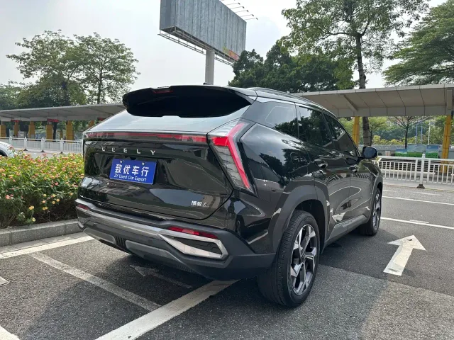 Geely Boyue L 2024 1.5TD DCT Premium Edition — Фото автомобиля 6