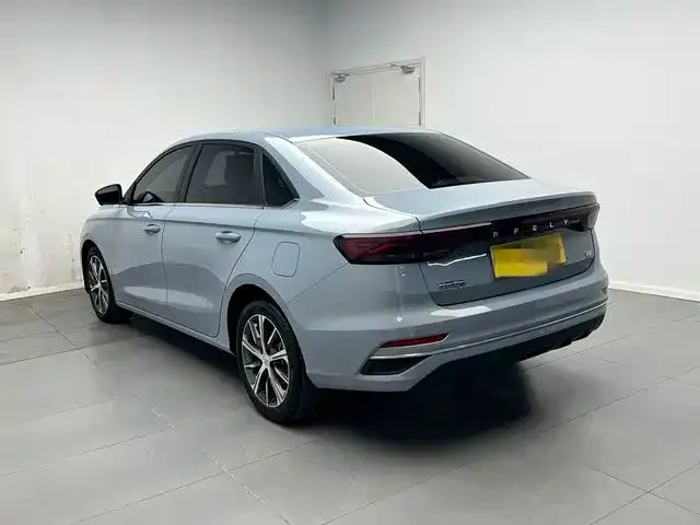 Geely Emgrand — Фото автомобиля 4