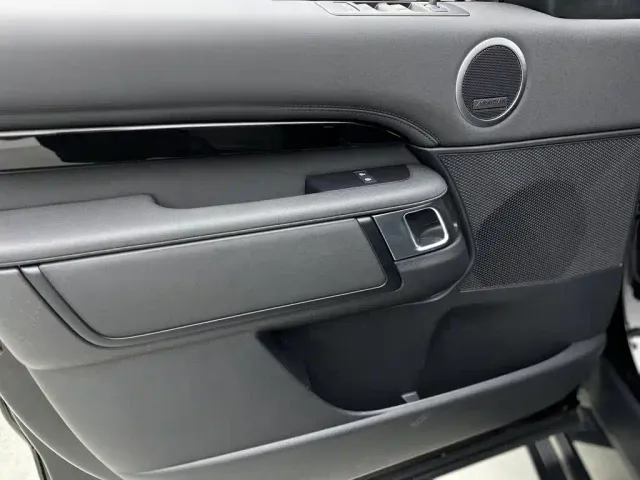 Land Rover Discovery — Фото автомобиля 19