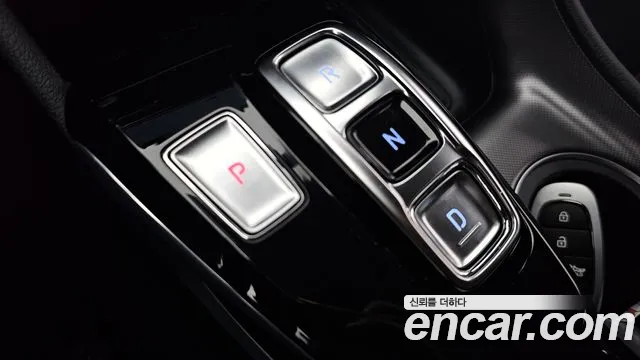 Hyundai Sonata — Фото автомобиля 9