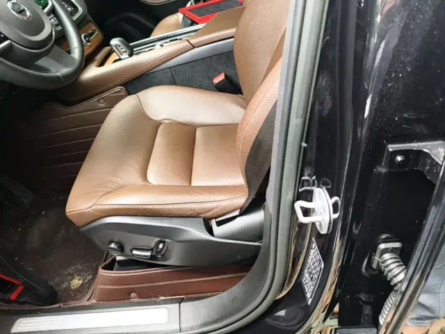 Volvo XC90 — Фото автомобиля 14