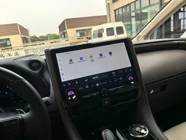 Toyota Vellfire — Фото автомобиля 17