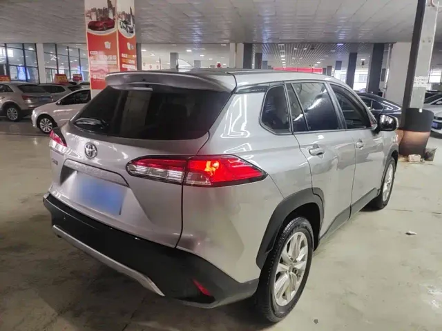 Toyota Corolla Cross — Фото автомобиля 6