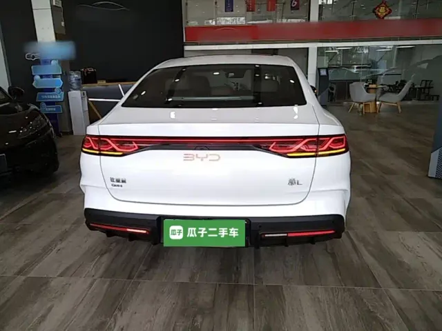 BYD Qin L — Фото автомобиля 5