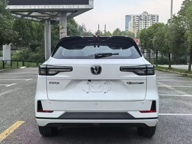 Changan CS55PLUS PHEV — Фото автомобиля 9