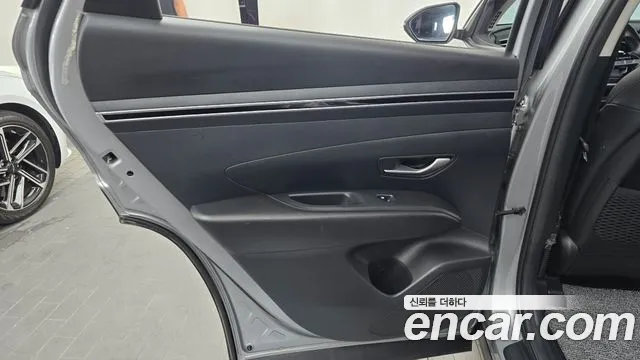 Hyundai Tucson Tucson (NX4) Дизель 2.0 2WD — Фото автомобиля 25