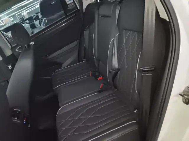 Volkswagen Tiguan L — Фото автомобиля 16