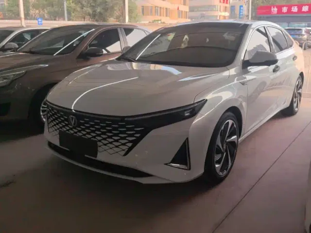 Фотография автомобиля — Changan Raeton Plus