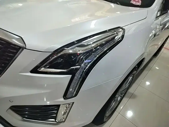 Cadillac XT5 — Фото автомобиля 23