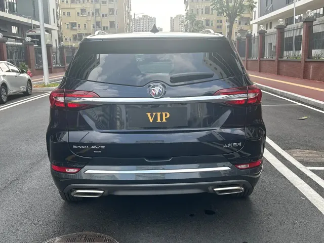 Buick Enclave — Фото автомобиля 5