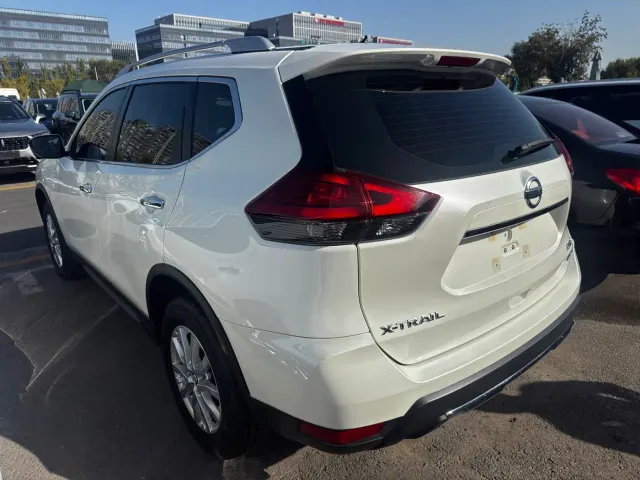 Nissan X-Trail — Фото автомобиля 17