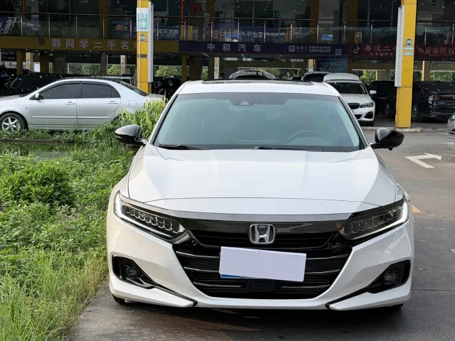 Honda Accord — Фото автомобиля 2