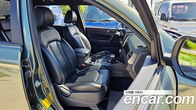 KG_Mobility_Ssangyong Rexton Новый Rexton Sport Khan Дизель 2.2 4WD — Фото автомобиля 26