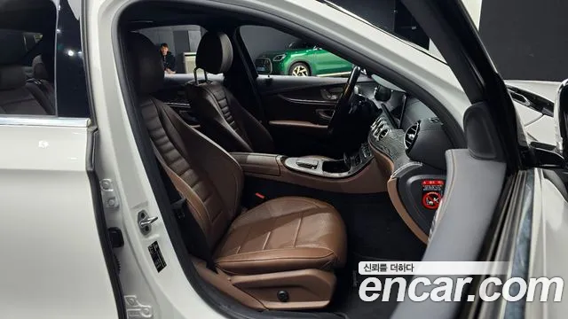 Mercedes-Benz E-Class W213 — Фото автомобиля 15
