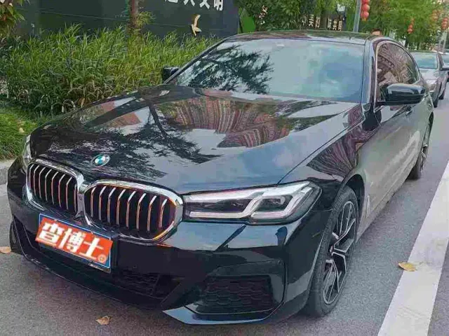 Фотография автомобиля — BMW 5 Series
