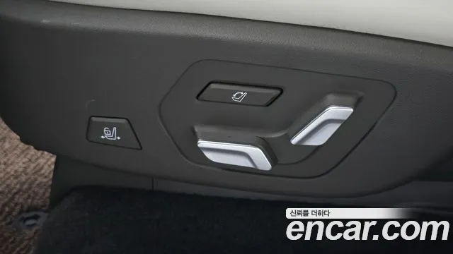 Hyundai Santa Fe — Фото автомобиля 24