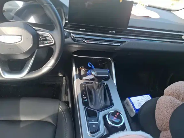 Geely Emgrand — Фото автомобиля 16