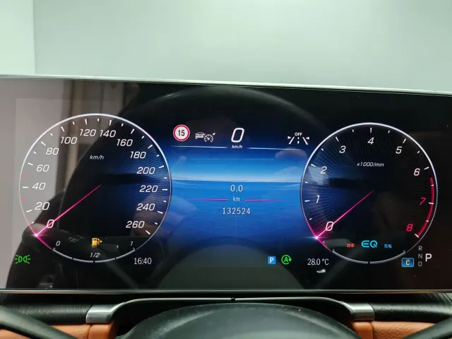 Mercedes-Benz S-Class — Фото автомобиля 8