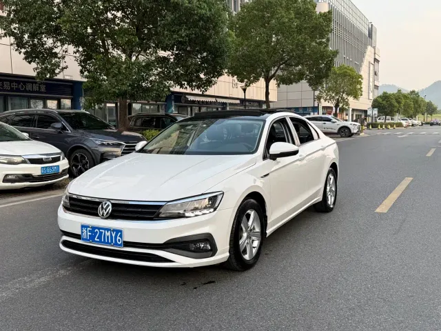 Фотография автомобиля — Volkswagen Lamando