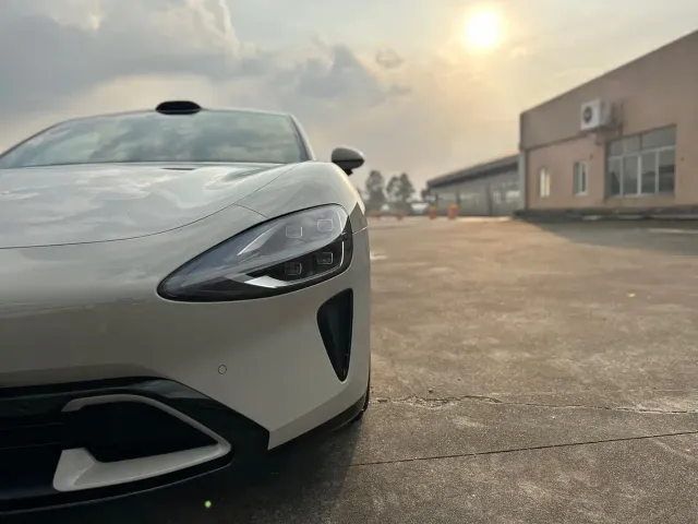 Xiaomi SU7 — Фото автомобиля 17