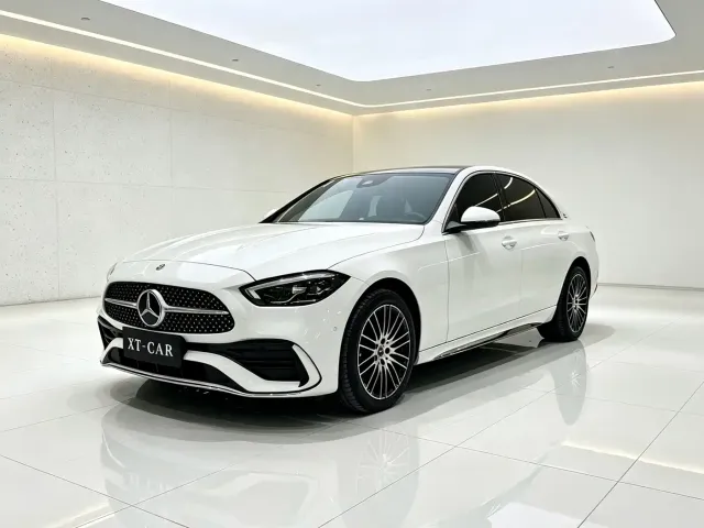 Фотография автомобиля — Mercedes-Benz C-Class