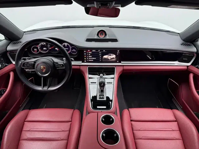Porsche Panamera — Фото автомобиля 12