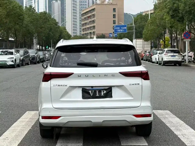 Wuling Victory — Фото автомобиля 6