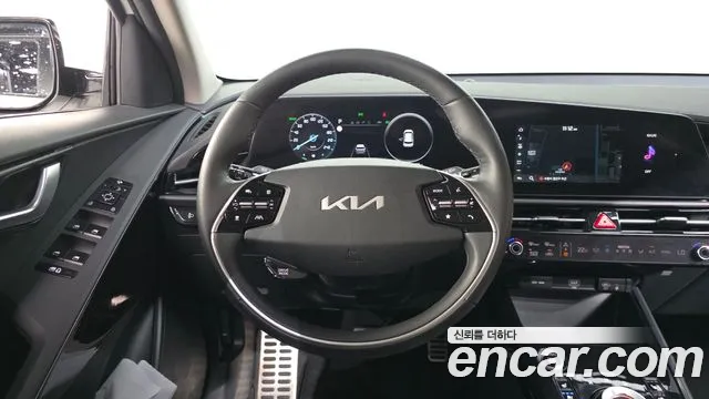 Kia Niro The All New Niro Signature — Фото автомобиля 13