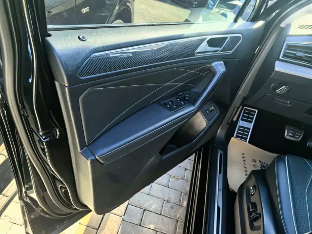 Volkswagen Tiguan L — Фото автомобиля 3