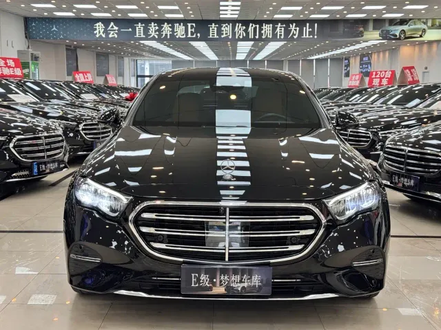 Фотография автомобиля — Mercedes-Benz E-Class