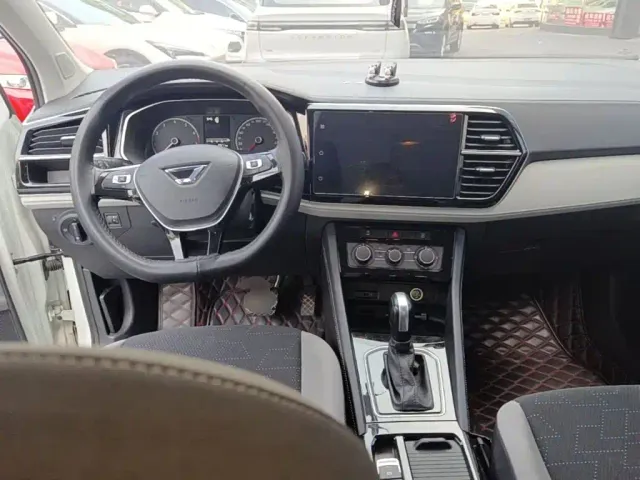 Jetta VS5 — Фото автомобиля 9