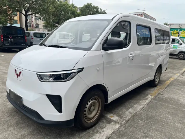 Фотография автомобиля — Wuling Yangguang