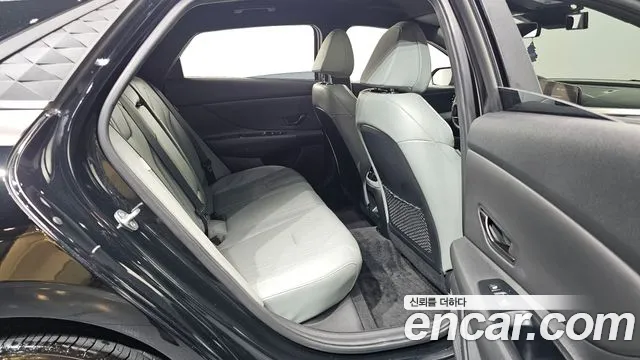 Hyundai Avante CN7 — Фото автомобиля 11