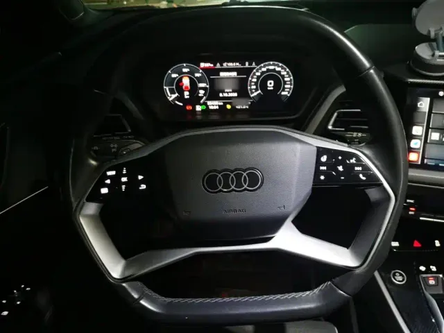 Audi Q5 e-tron — Фото автомобиля 6