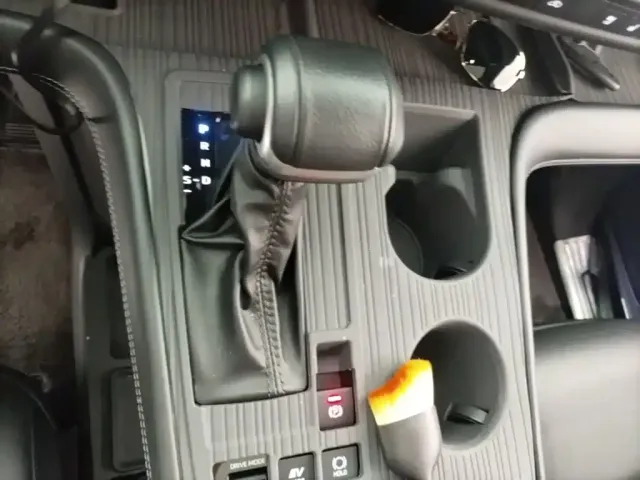Toyota Sienna — Фото автомобиля 13