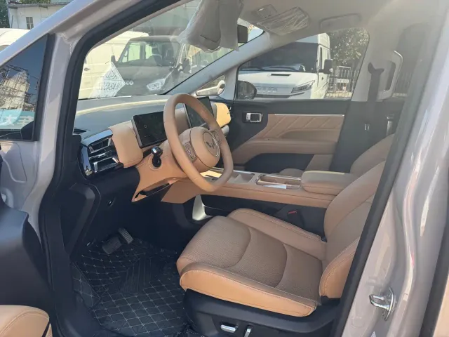 Wuling Starlight 730 — Фото автомобиля 15