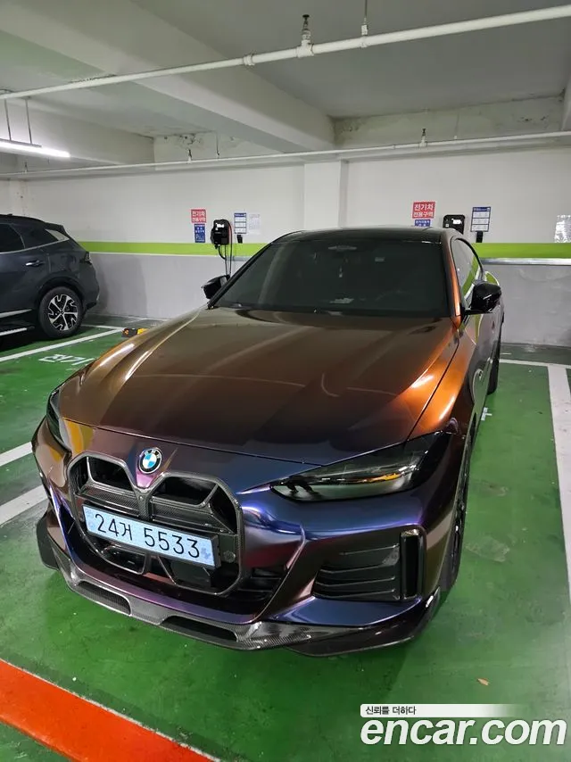 BMW i4 — Фото автомобиля 11