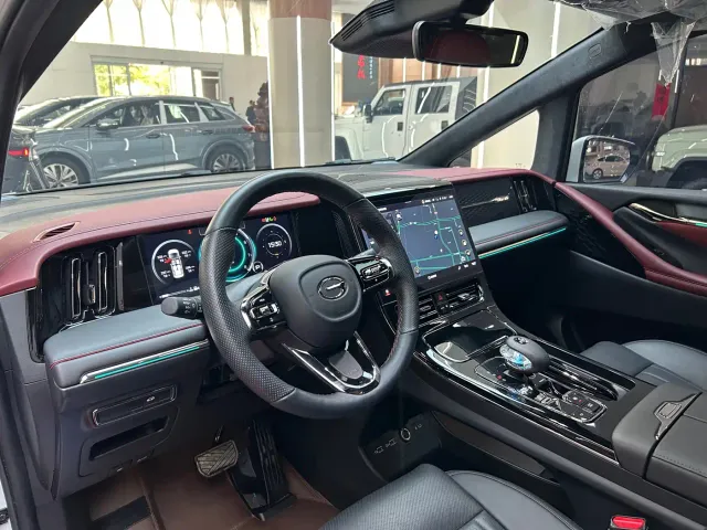 GAC Trumpchi M8 — Фото автомобиля 14