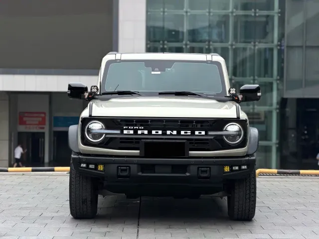 Ford Bronco — Фото автомобиля 2