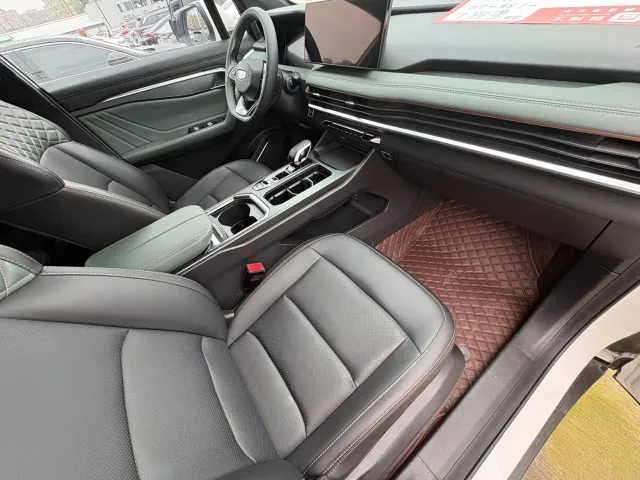 Geely Haoyue L — Фото автомобиля 14
