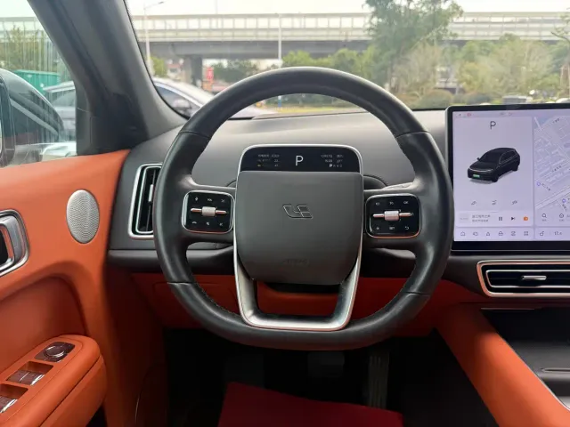 Li Auto L7 — Фото автомобиля 7