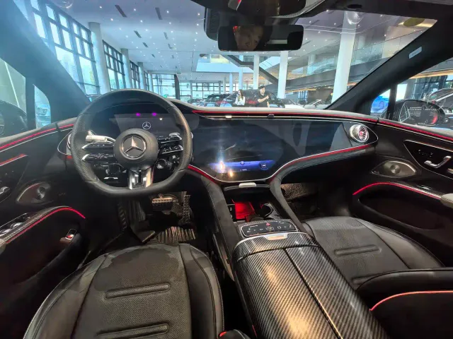 Mercedes-Benz EQS AMG — Фото автомобиля 5