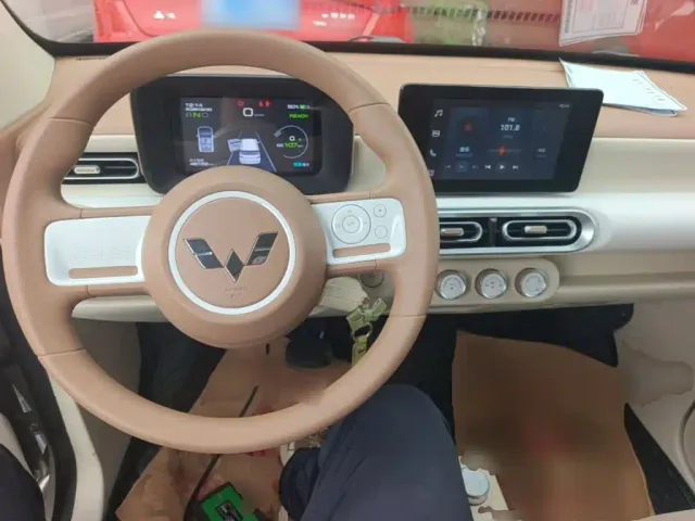 Wuling Hongguang Mini EV — Фото автомобиля 9
