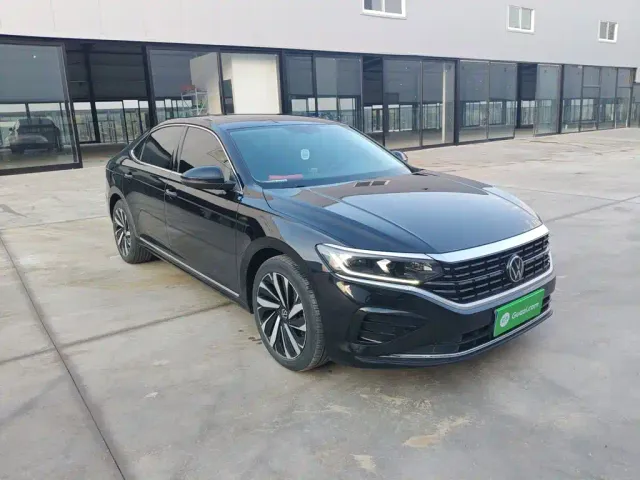 Volkswagen Passat — Фото автомобиля 18